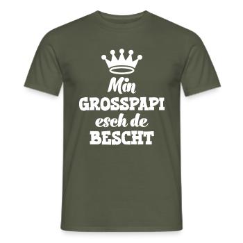 Min Grosspapi esch de bescht Opa Schweiz Grosspapi - Männer T-Shirt - Militärgrün - Vorne - AI Model Male 178 light (178cm)