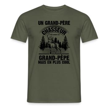 Grand-père Chasseur Chasser Cadeau Fête Des Pères - T-shirt homme - vert militaire - Devant - AI Model Male 178 light (178cm)