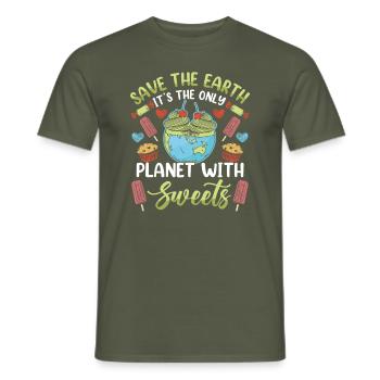 Save the planet only planet with Sweets - Männer T-Shirt - Militärgrün - Vorne - AI Model Male 178 light (178cm)