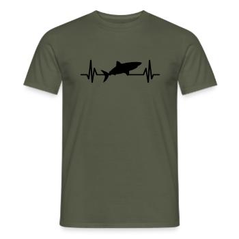 Battement de cœur de requin Aileron de requin - T-shirt homme - vert militaire - Devant - AI Model Male 178 light (178cm)