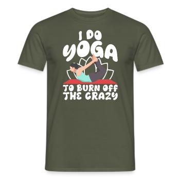 Je fais du yoga pour brûler les fous - T-shirt homme - vert militaire - Devant - AI Model Male 178 light (178cm)