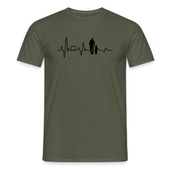 Meilleur papa père et fils tenant le rythme cardiaque de la main - T-shirt homme - vert militaire - Devant - AI Model Male 178 light (178cm)