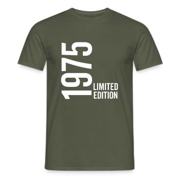 1975 Édition limitée - T-shirt homme - vert militaire - Devant - AI Model Male 178 light (178cm)