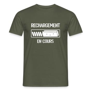 Tir Sportif - Rechargement en cours - T-shirt homme - vert militaire - Devant - AI Model Male 178 light (178cm)