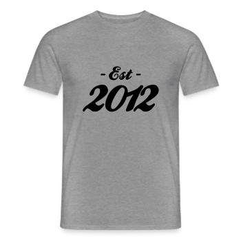Birth - Established 2012 - Men's T-Shirt - graphite heather - Front - AI Model Male 178 light (178cm)