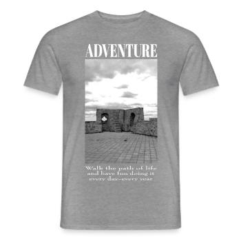 Adventure Life - Castle Ruins - Men's T-Shirt - graphite heather - Front - AI Model Male 178 light (178cm)