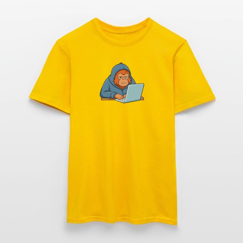 Mignon orang-outan hacker dans un sweat à capuche devant le PC T-shirt homme