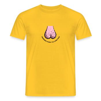Hoden & Herkunft - Männer T-Shirt - Gelb - Vorne - AI Model Male 178 dark (178cm)