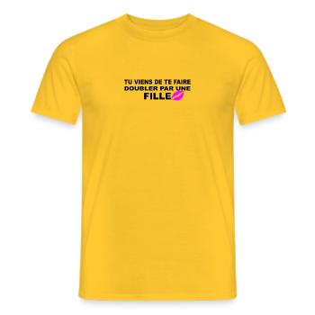 Tochter - Männer T-Shirt - Gelb - Vorne - AI Model Male 178 dark (178cm)