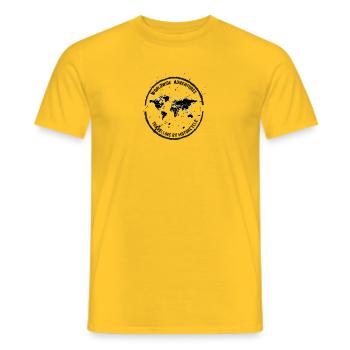 Der Adventure Pullover - Männer T-Shirt - Gelb - Vorne - AI Model Male 178 dark (178cm)