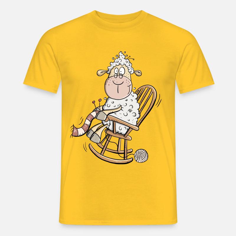 Strickendes Schaf I Oma Großmutter Fun Shirt - Männer T-Shirt - Gelb