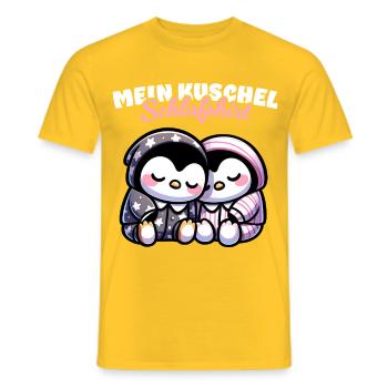 Kuschel-Pinguine – Süßes Schlafshirt - Männer T-Shirt - Gelb - Vorne - AI Model Male 178 dark (178cm)