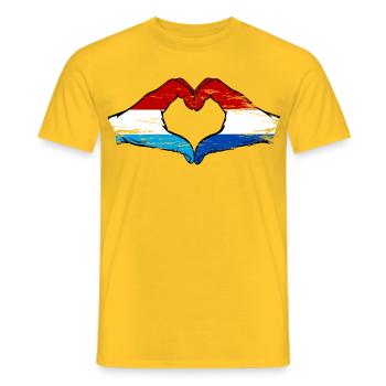 Luxembourg Hollande drapeau mains coeur utilisé - T-shirt homme - jaune - Devant - AI Model Male 178 dark (178cm)