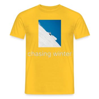 chasing winter - Männer T-Shirt - Gelb - Vorne - AI Model Male 178 dark (178cm)