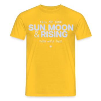 Sonne Mond Rising Spruch - Männer T-Shirt - Gelb - Vorne - AI Model Male 178 dark (178cm)