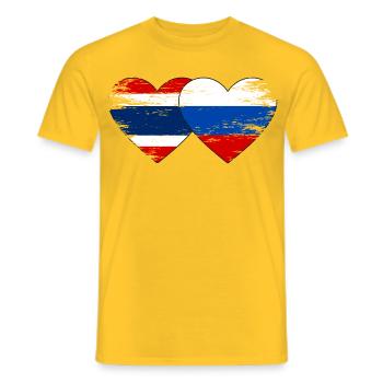 Thailand Russland Flagge Herz used - Männer T-Shirt - Gelb - Vorne - AI Model Male 178 dark (178cm)
