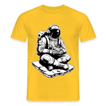 Astronaut Gaming Space Console - Men's T-Shirt - yellow - Front - AI Model Male 178 dark (178cm)