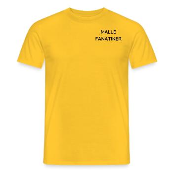 Malle Fanatiker - Männer T-Shirt - Gelb - Vorne - AI Model Male 178 dark (178cm)