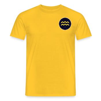 Aquarius - Männer T-Shirt - Gelb - Vorne - AI Model Male 178 dark (178cm)