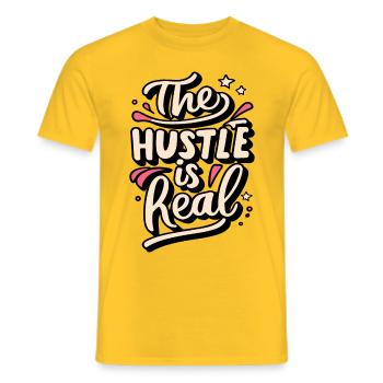 The Hustle is Real Lustiger Spruch - Männer T-Shirt - Gelb - Vorne - AI Model Male 178 dark (178cm)