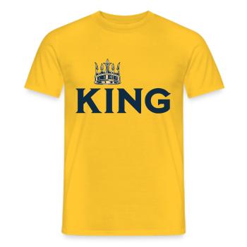 the king t-shirts vintage cool - T-shirt homme - jaune - Devant - AI Model Male 178 dark (178cm)