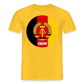 DDR - T-shirt homme - jaune - Devant - AI Model Male 178 dark (178cm)