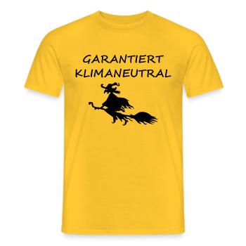 Hexe fliegt auf Besen garantiert klimaneutral - Männer T-Shirt - Gelb - Vorne - AI Model Male 178 dark (178cm)