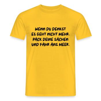 SACHEN PACKEN MEER FAHREN AUSZEIT URLAUB RUHE - Männer T-Shirt - Gelb - Vorne - AI Model Male 178 dark (178cm)