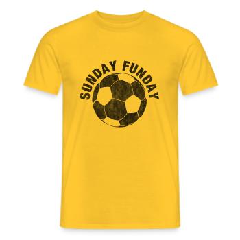 Sunday Funday - Football - Idée Cadeau - T-shirt homme - jaune - Devant - AI Model Male 178 dark (178cm)