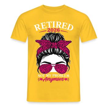 Retraité en 2026, ce n’est plus mon problème - T-shirt homme - jaune - Devant - AI Model Male 178 dark (178cm)