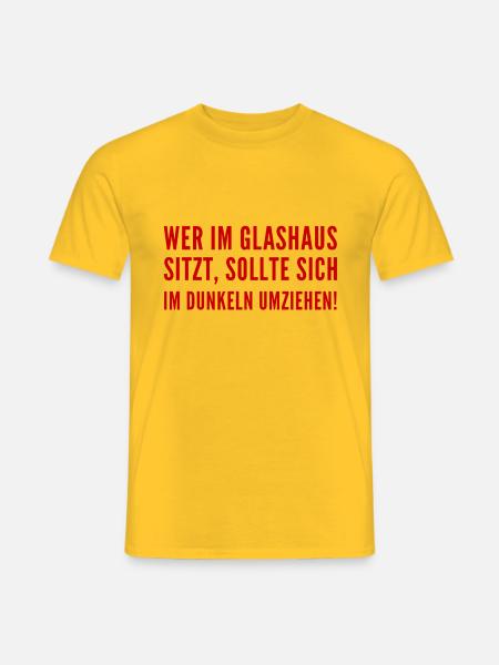 sitzt du im Glashaus? - Männer T-Shirt - Gelb