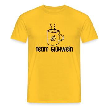 Team Glühwein Weihnachten - Männer T-Shirt - Gelb - Vorne - AI Model Male 178 dark (178cm)