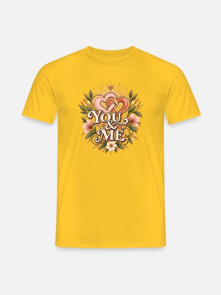You & Me – Verbundene Herzen - Männer T-Shirt - Gelb