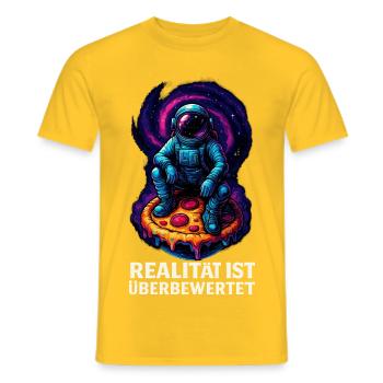 Astronaut auf Pizza im Kosmos - Männer T-Shirt - Gelb - Vorne - AI Model Male 178 dark (178cm)