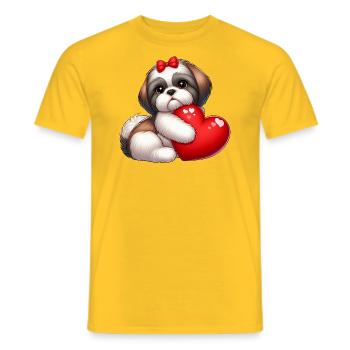 Shih Tzu étreignant un oreiller rouge - T-shirt homme - jaune - Devant - AI Model Male 178 dark (178cm)