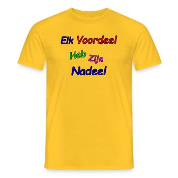 Elk Voordeel Heb Zijn Nadeel - Heren T-shirt - geel - Voor - AI Model Male 178 dark (178cm)