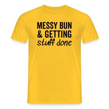 Unordentliches Brötchen und Dinge erledigen - Männer T-Shirt - Gelb - Vorne - AI Model Male 178 dark (178cm)