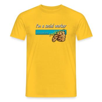 Travailleur social Sozialarbeiter - T-shirt homme - jaune - Devant - AI Model Male 178 dark (178cm)