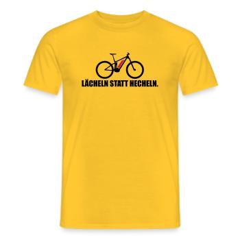 E-Bike Spruch : Lächeln statt Hecheln - Männer T-Shirt - Gelb - Vorne - AI Model Male 178 dark (178cm)