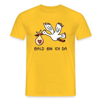 Bald bin ich da: Storch bringt Baby - Männer T-Shirt - Gelb - Vorne - AI Model Male 178 dark (178cm)