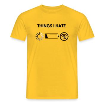 CHOSES QUE JE DÉTESTE WIFI Symbole de charge Smartphone Batterie vide - T-shirt homme - jaune - Devant - AI Model Male 178 dark (178cm)
