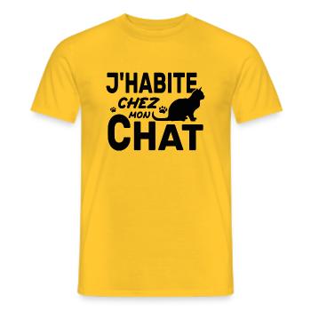 J'habite Chez Mon Chat Cadeau Humour - T-shirt homme - jaune - Devant - AI Model Male 178 dark (178cm)