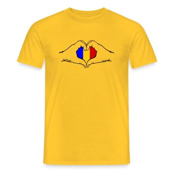 Roumanie Drapeau Coeur Forme - T-shirt homme - jaune - Devant - AI Model Male 178 dark (178cm)