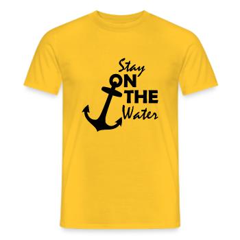 Restez sur l’eau - T-shirt homme - jaune - Devant - AI Model Male 178 dark (178cm)