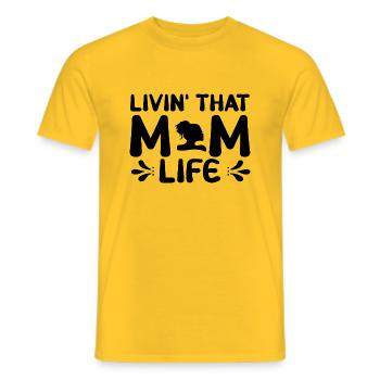 Livin that Mom life - Men's T-Shirt - yellow - Front - AI Model Male 178 dark (178cm)