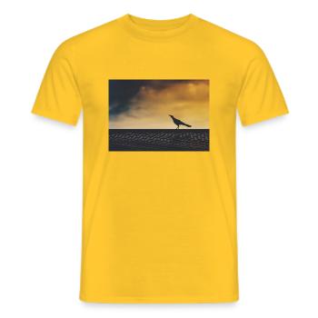 Exploration du corbeau - T-shirt homme - jaune - Devant - AI Model Male 178 dark (178cm)