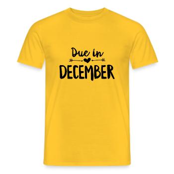 Échéance en décembre - T-shirt homme - jaune - Devant - AI Model Male 178 dark (178cm)