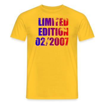 17e Anniversaire Edition Limitée 02/2007 - T-shirt homme - jaune - Devant - AI Model Male 178 dark (178cm)