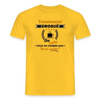 Totalement drogué de café t-shirt homme cadeau - T-shirt homme - jaune - Devant - AI Model Male 178 dark (178cm)