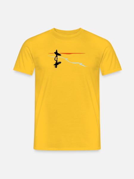 Surfer at the beach - Men's T-Shirt - yellow